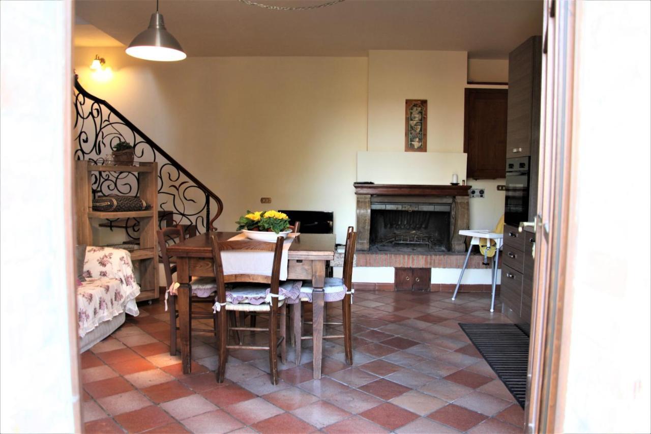 Claudia Vacanza Toscana - Appartamento Nocciolo- 10 Min Da Siena Malignano Buitenkant foto